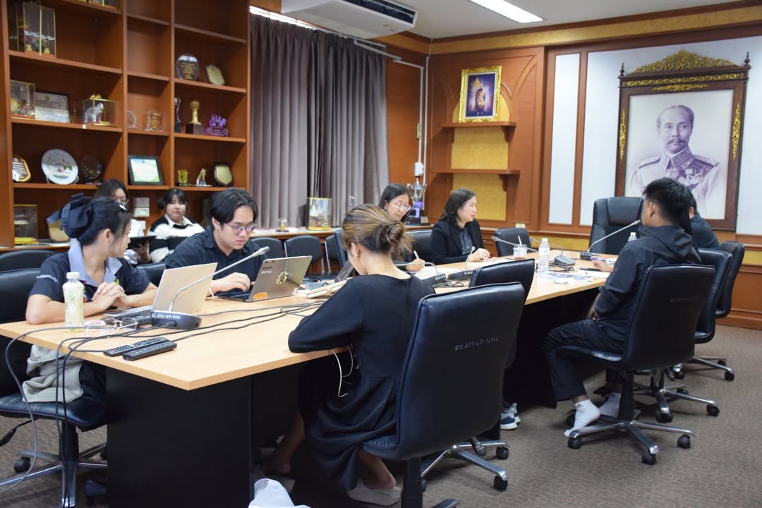 เทศบาลนครพิษณุโลกประชุมหารือโครงการ “นวัตกรรมฮีโร่รุ่นใหญ่หัวใจอบอุ่น” ทบทวนเกณฑ์ชี้วัดเพื่อสมัครรับการประเมินรางวัลการบริหารจัดการที่ดี ประจำปีงบประมาณ 2569