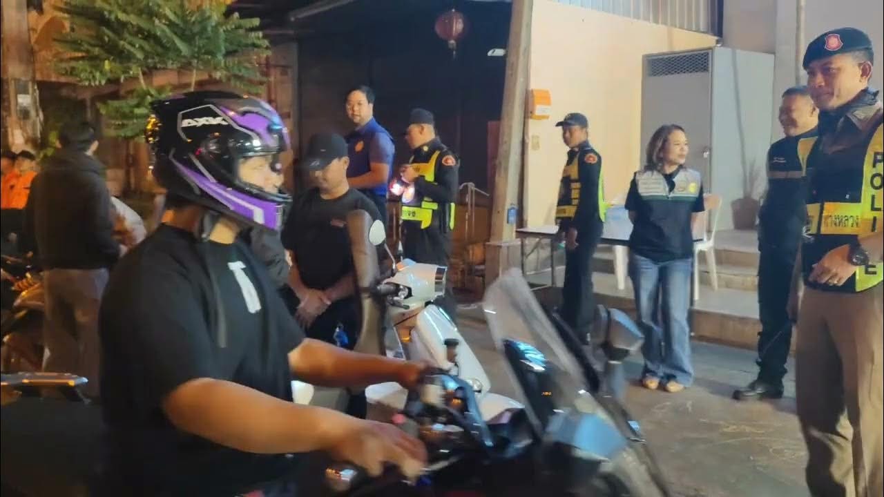 รองนายกเทศมนตรีนครพิษณุโลก นำทีมเทศกิจบูรณาการหลายหน่วยงาน ตั้งจุดตรวจเข้มวัดแอลกอฮอล์และสิ่งผิดกฎหมาย บนถนนมิตรภาพ ดูแลความปลอดภัยประชาชนช่วงเทศกาลปีใหม่ ⚠️🚨