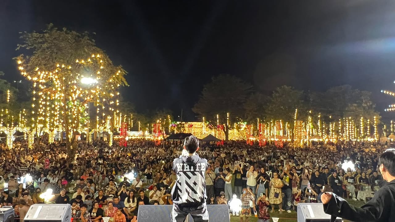 พี่บอย พีชเมคเกอร์ มาแล้วนะจ้ะ