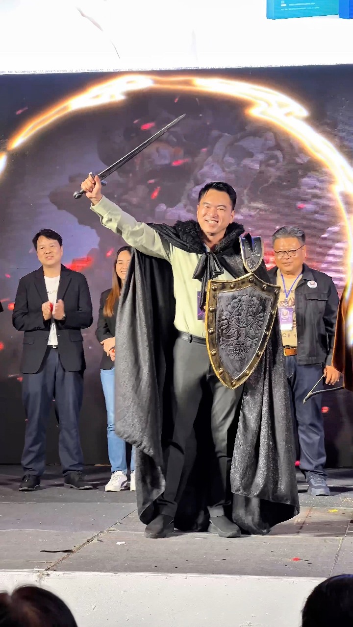 🎮⚔️ เหล่าฮีโร่ ROV รวมพลังเปิดงาน! นายกเทศมนตรีนครพิษณุโลก ร่วมพิธีเปิดการแข่งขัน “PPAO E-Sport Championship King of The Game 2026” and Cosplay