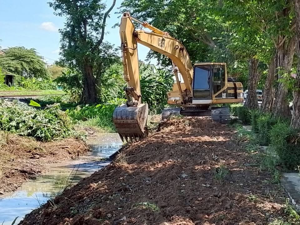 📢 เทศบาลนครพิษณุโลก ลุยพัฒนาเมือง แก้ปัญหาน้ำท่วม-เพิ่มความปลอดภัย 👷‍♂️✨