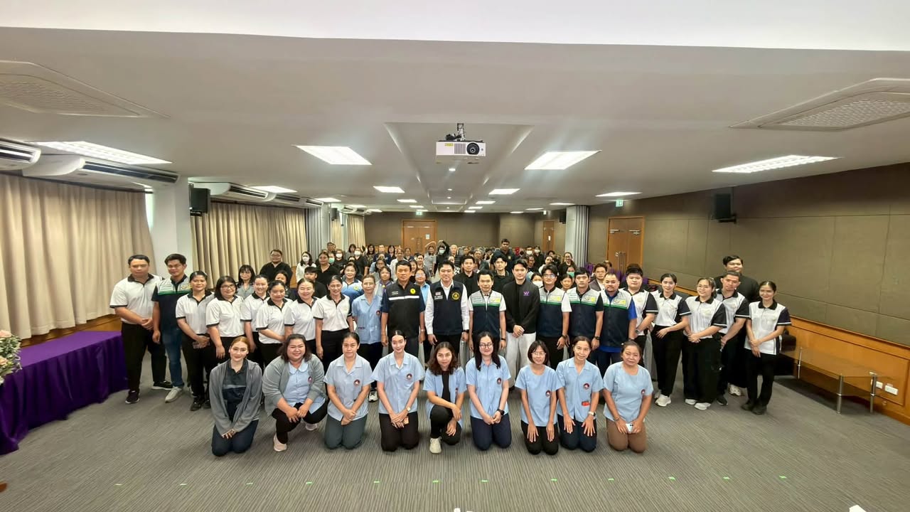 เทศบาลนครพิษณุโลก จัดอบรมการปฐมพยาบาลภาวะฉุกเฉินเบื้องต้นและการช่วยฟื้นคืนชีพ (CPR) เสริมทักษะช่วยชีวิตแก่บุคลากร