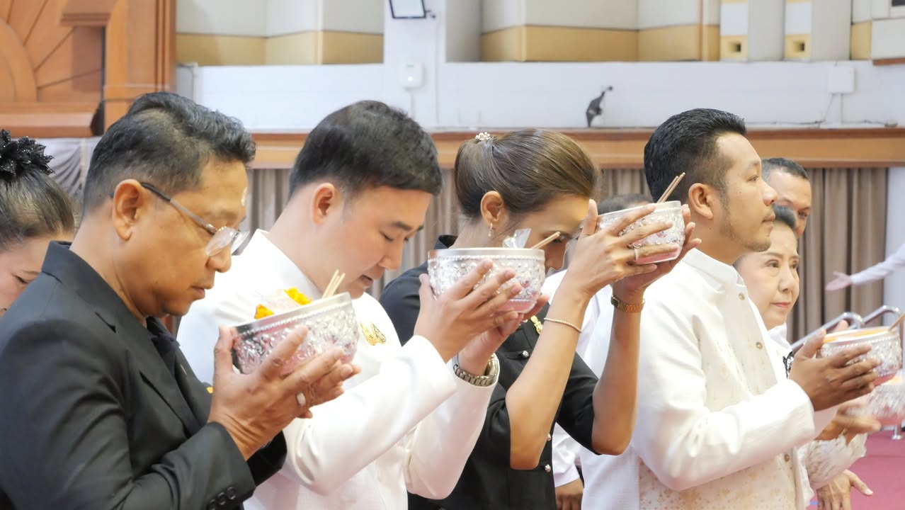 เทศบาลนครพิษณุโลก ร่วมสืบสานวัฒนธรรมไทยในพิธีไหว้ครูนาฏศิลป์ มหาวิทยาลัยราชภัฏพิบูลสงคราม