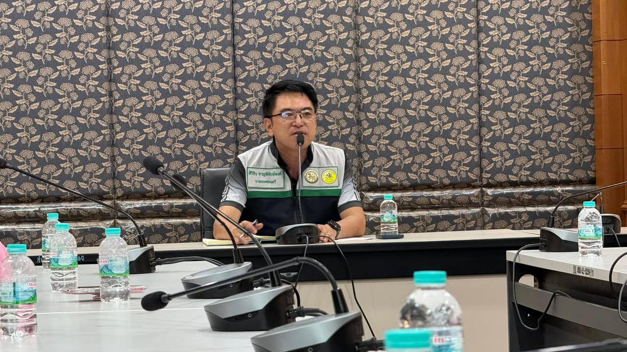 เทศบาลนครพิษณุโลกประชุมหารือผู้ประกอบการและผู้อยู่อาศัย วางแนวทางจัดระเบียบตลาดศาลปู่ดำ