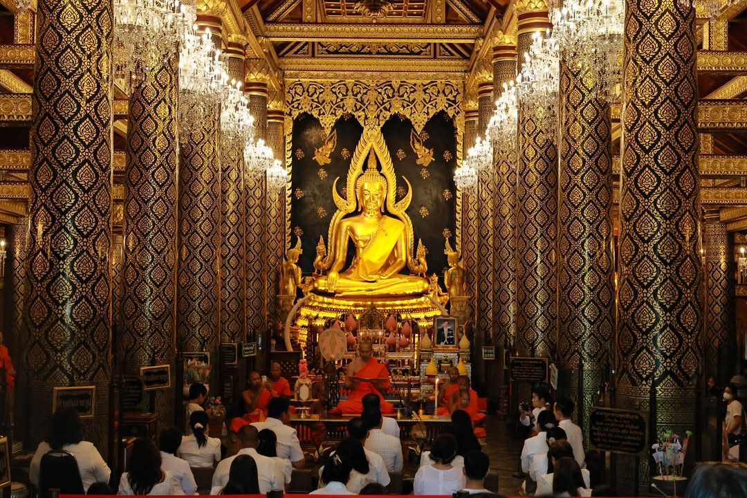 🕯️ เทศบาลนครพิษณุโลก ร่วมพิธีแสดงพระธรรมเทศนาและเวียนเทียน เนื่องในวันอาสาฬหบูชาและวันเข้าพรรษา🪷