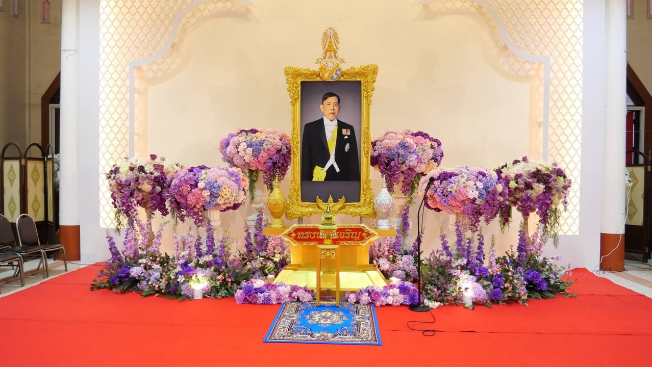 เทศบาลนครพิษณุโลก ร่วมพิธีทำบุญตักบาตรวันเข้าพรรษา พร้อมอ่านสารถวายพระพรชัยมงคล พระบาทสมเด็จพระเจ้าอยู่หัว