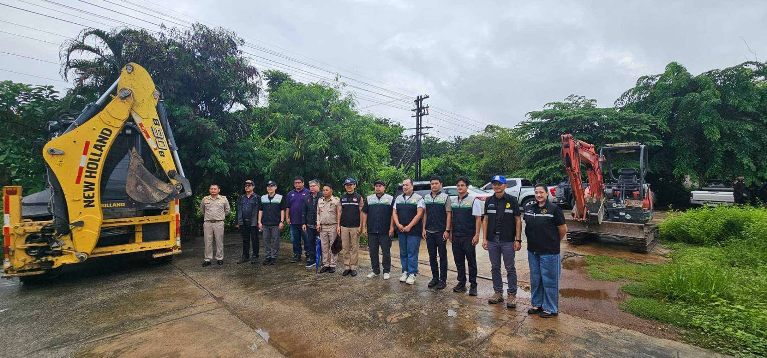 📢 เทศบาลนครพิษณุโลก ลุยพัฒนาเมืองรอบด้าน ซ่อมถนน-ระบบไฟ-ลอกท่อ เพิ่มความปลอดภัยให้ประชาชน 🏗️✨