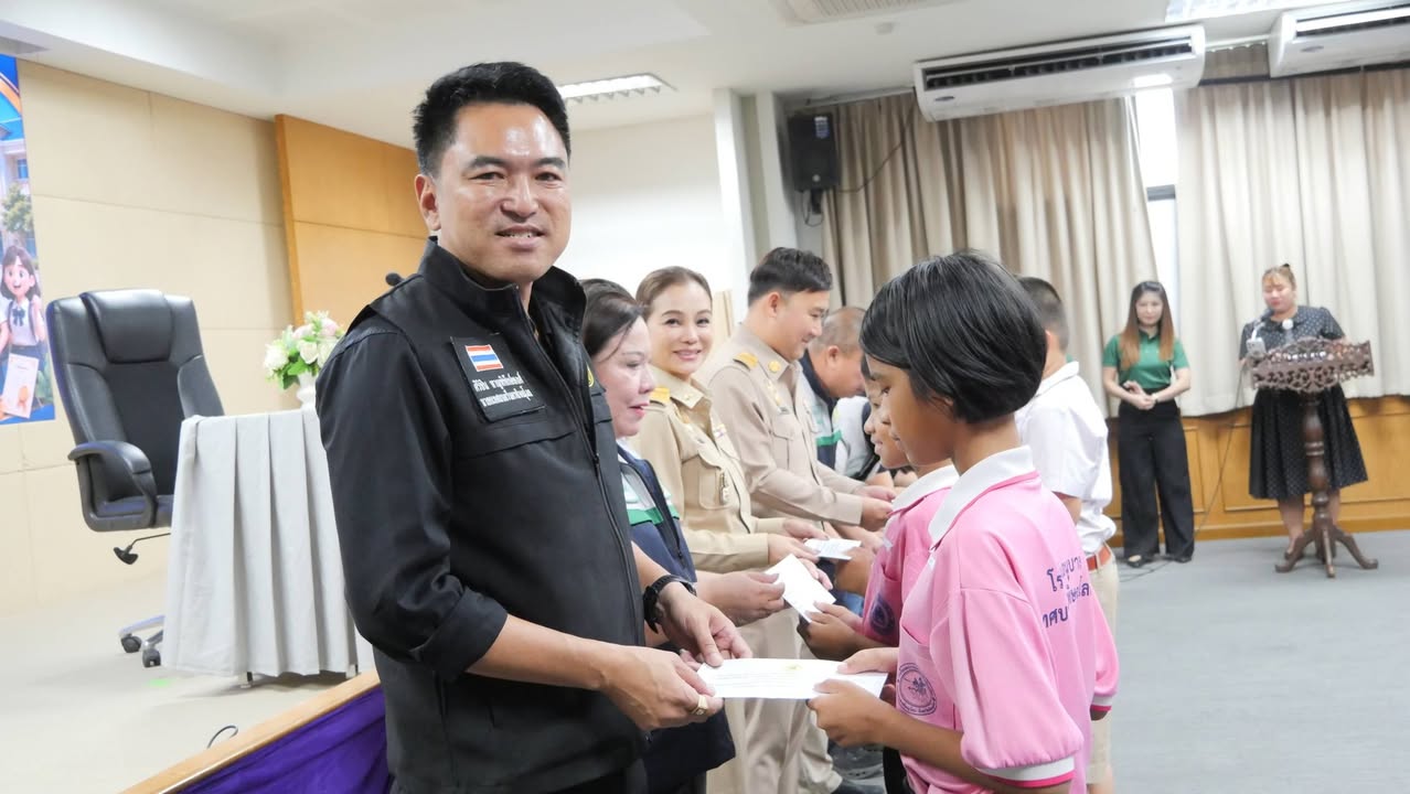 🎓 เทศบาลนครพิษณุโลก มอบทุนการศึกษาเด็กและเยาวชน 152 ราย