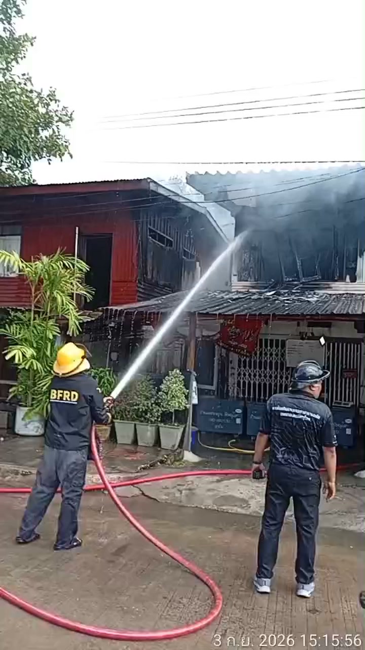 🚒 ด่วน! ดับเพลิงนครพิษณุโลกควบคุมเหตุเพลิงไหม้บ้านพัก ซอยประชาอุทิศ 7 ได้แล้ว