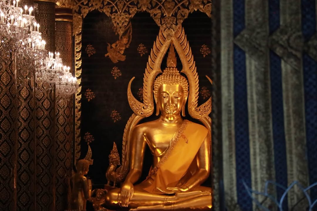 เทศบาลนครพิษณุโลก ร่วมกิจกรรม ชินะราชา เบิกฟ้าเสริมบุญ ตักบาตรรับอรุณ หน้าพระวิหารเสริมพลังศรัทธา @เมืองสองแคว  🌤️🙏🏻