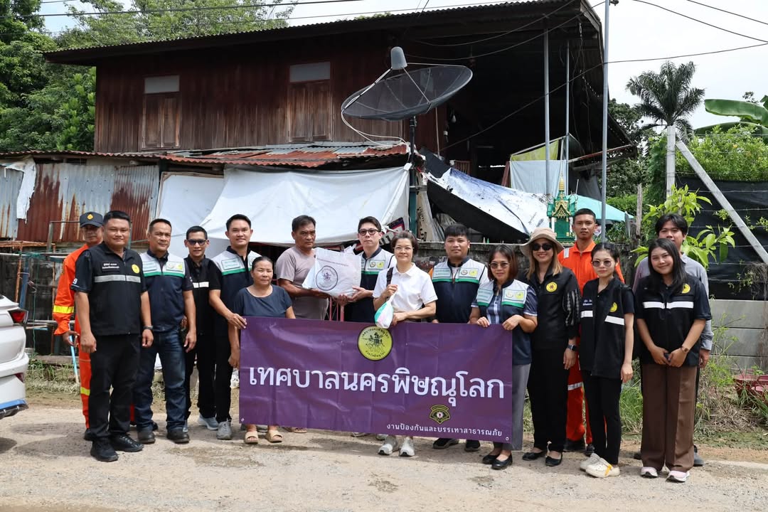 🌊 เทศบาลนครพิษณุโลก ลงพื้นที่ชุมชนหลังศาล มอบถุงยังชีพช่วยเหลือผู้ได้รับผลกระทบจากน้ำท่วมขัง