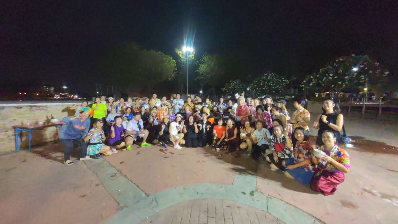 💦 เทศบาลนครพิษณุโลก ร่วมรดน้ำขอพรชมรมแอโรบิค สืบสานประเพณีสงกรานต์ 🌸