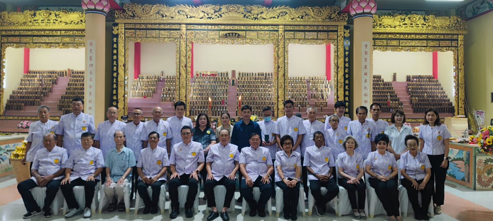 คณะผู้บริหารเทศบาลนครพิษณุโลก ร่วมพิธีไหว้ป้ายบรรพชน (จีโจ้ว) ณ มูลนิธิประสาทบุญสถาน