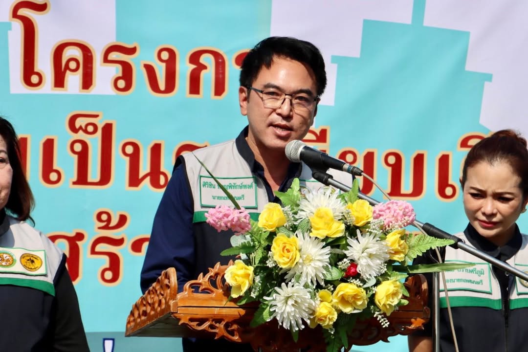 เทศบาลนครพิษณุโลก รวมพลังทำความสะอาด จัดระเบียบเมือง ดัน "พิษณุโลก" เมืองน่าอยู่ น่าเที่ยว 🧹💦🚒