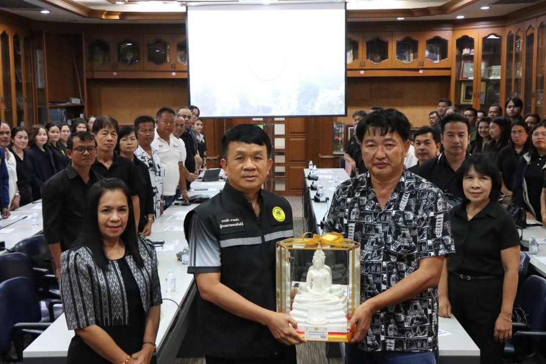 เทศบาลนครพิษณุโลก ต้อนรับคณะศึกษาดูงานจากชลบุรี แลกเปลี่ยนเรียนรู้การบริหาร Smart City