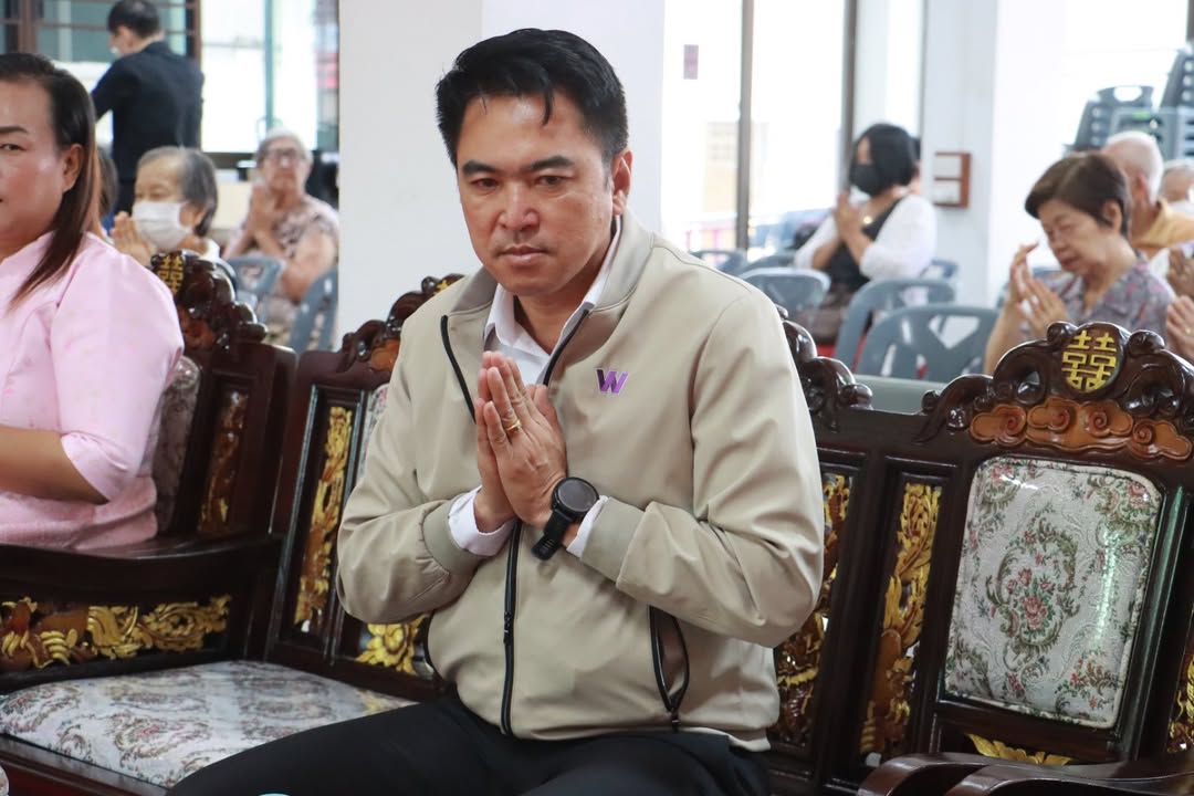 นายกเทศมนตรีนครพิษณุโลก เป็นประธานพิธีบำเพ็ญกุศลทักษิณานุปทาน วัดสระแก้วปทุมทอง