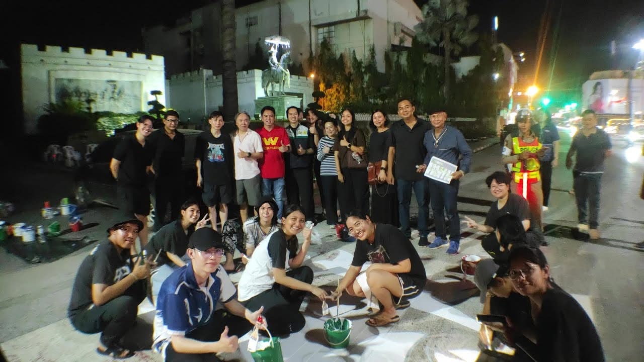 🌸 ทางข้ามมีชีวิต! เทศบาลนครพิษณุโลก ร่วมกับ ม.นเรศวร เนรมิต "ดอกปีบ" แลนด์มาร์คใหม่กลางเมือง