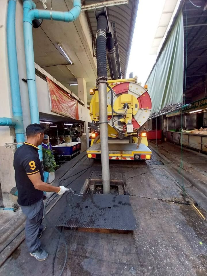 รายงานผลการดำเนินการ  สำนักช่างเทศบาลนครพิษณุโลก วันที่ 20 กุมภาพันธ์ 2569 ​ตามนโยบายของ นายศิริชิน หาญพิทักษ์พงศ์  นายกเทศมนตรีนครพิษณุโลก สำนักช่างลงพื้นที่เร่งแก้ไขปัญหาให้พี่น้องประชาชน ดังนี้: