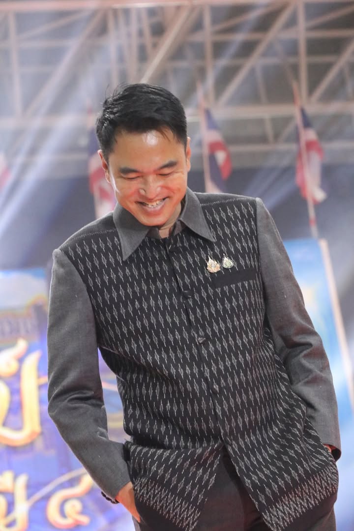 เทศบาลนครพิษณุโลก ร่วมงาน “ห่มภูษาศิลป์ เยือนถิ่นสองแคว ปี 4” สืบสานอัตลักษณ์ผ้าไทยและศิลปวัฒนธรรมท้องถิ่นอย่างยิ่งใหญ่