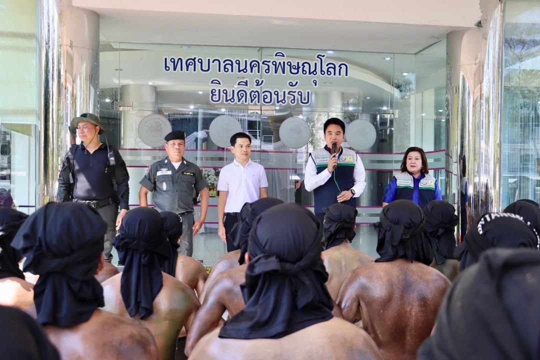 วันที่ 5 กุมภาพันธ์ 2569 เวลา 12.30 น. ที่สำนักงานเทศบาลนครพิษณุโลก นายศิริชิน หาญพิทักษ์พงศ์ นายกเทศมนตรีนครพิษณุโลก พร้อมด้วยคณะผู้บริหาร ให้การต้อนรับและให้กำลังใจข้าราชการตำรวจบรรจุใหม่ สังกัดกองกำกับการตำรวจตระเวนชายแดนที่ 31 ค่ายเจ้าพระยาจักรี จำ...