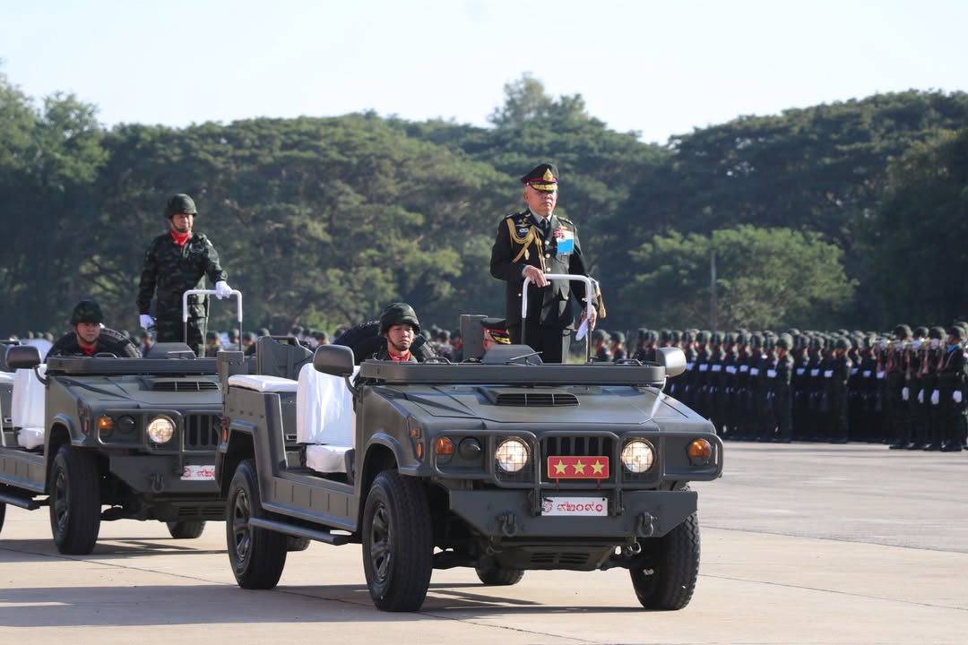 เทศบาลนครพิษณุโลกร่วมเป็นเกียรติในพิธีกระทำสัตย์ปฏิญาณตนต่อธงชัยเฉลิมพล